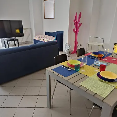 Kunekune Monolocale Альбиссола-Марина